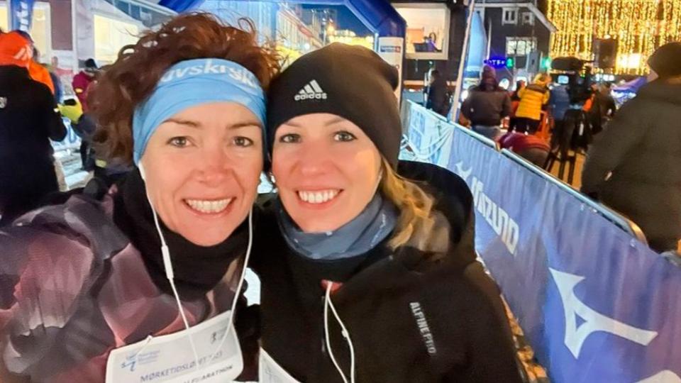 Extrém kaland: mínusz 11 fokban futotta le a norvégiai félmaratont két szombathelyi futó