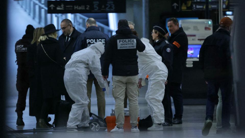Terrortmads Prizsban, egy migrns utasokat kselt meg az egyik plyaudvaron