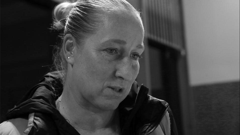 Gyász: elhunyt Gyúró Mónika, a Verrasztó testvérek édesanyja
