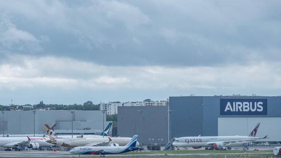 Terrorveszély Franciaországban: bombariadó miatt hat repülőteret ki kellett üríteni
