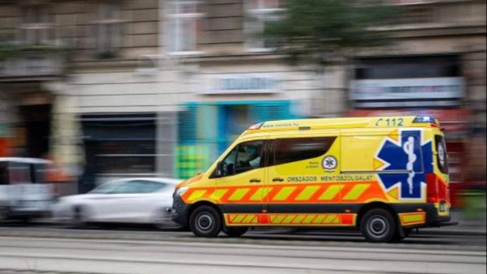 Holtan esett össze egy 18 éves fiú egy budapesti aluljáróban