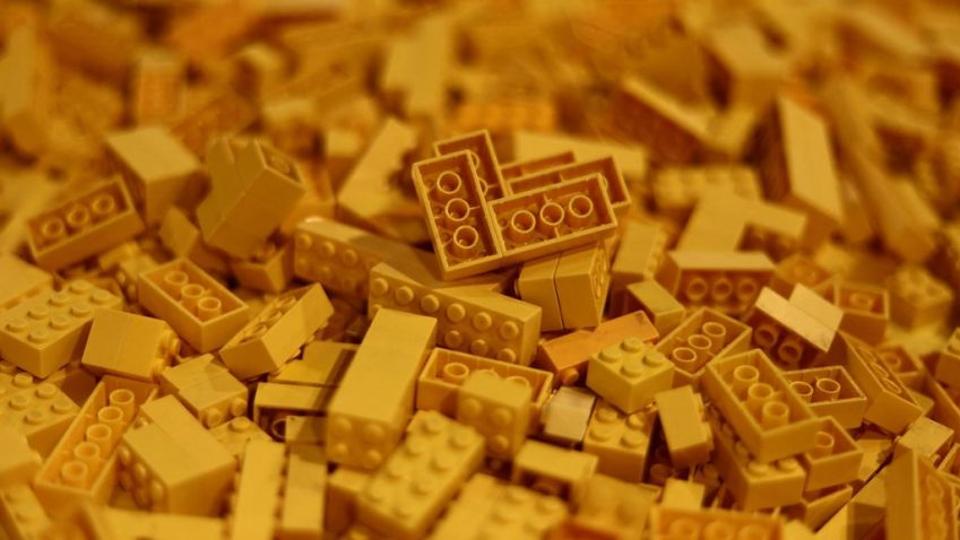 A LEGO 300 új munkahelyet hoz létre Nyíregyházán