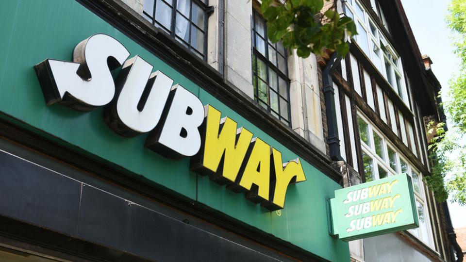 Egsz letben ingyen ehet, aki Subwayre vltoztatja a nevt