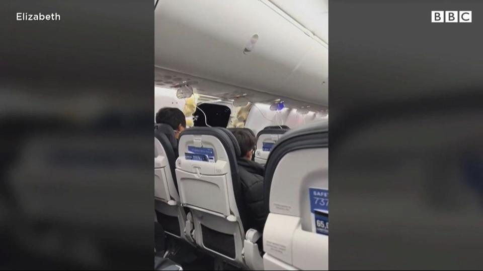 A levegőben szakadt ki egy Boeing oldala, 177 ember volt a fedélzetén – videó